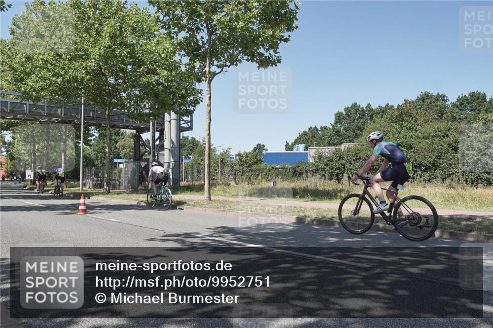 09.08.2026 - GEWOBA Citytriathlon Bremen Michael Burmester http://msf.ph/oto/9952751 09.08.2026 14:10:29 Radfahren 46, 71, 73, 81, 100, 123, 161, 162 meine-sportfotos.de