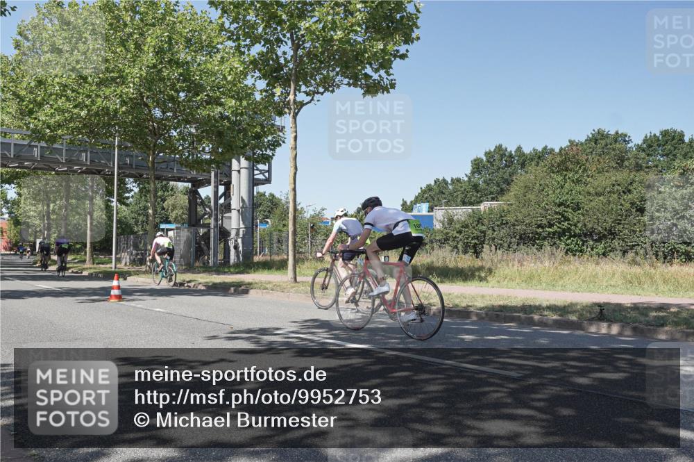 09.08.2026 - GEWOBA Citytriathlon Bremen Michael Burmester http://msf.ph/oto/9952753 09.08.2026 14:10:30 Radfahren 46, 71, 73, 81, 100, 123, 161, 162 meine-sportfotos.de