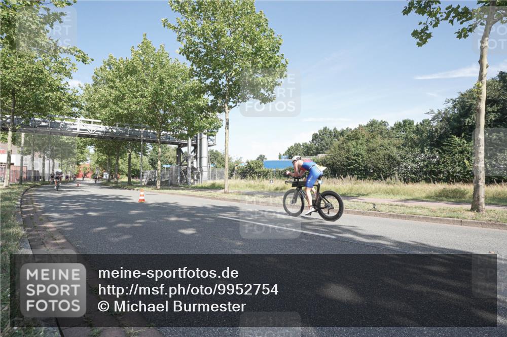 09.08.2026 - GEWOBA Citytriathlon Bremen Michael Burmester http://msf.ph/oto/9952754 09.08.2026 10:33:20 Radfahren 63, 83, 177, 285, 302, 410, 433, 483, 484 meine-sportfotos.de