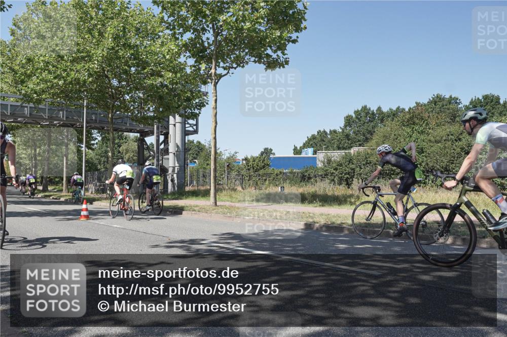 09.08.2026 - GEWOBA Citytriathlon Bremen Michael Burmester http://msf.ph/oto/9952755 09.08.2026 14:10:30 Radfahren 46, 71, 73, 81, 100, 123, 161, 162 meine-sportfotos.de