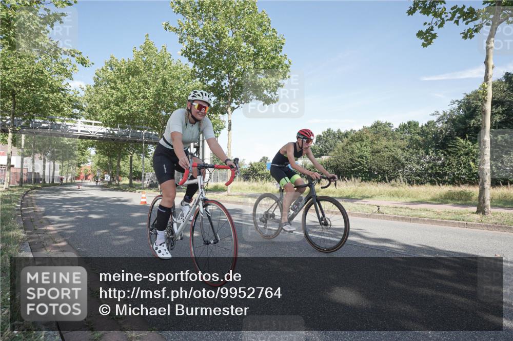 09.08.2026 - GEWOBA Citytriathlon Bremen Michael Burmester http://msf.ph/oto/9952764 09.08.2026 10:33:28 Radfahren 177, 282, 285, 331, 410, 433, 484 meine-sportfotos.de