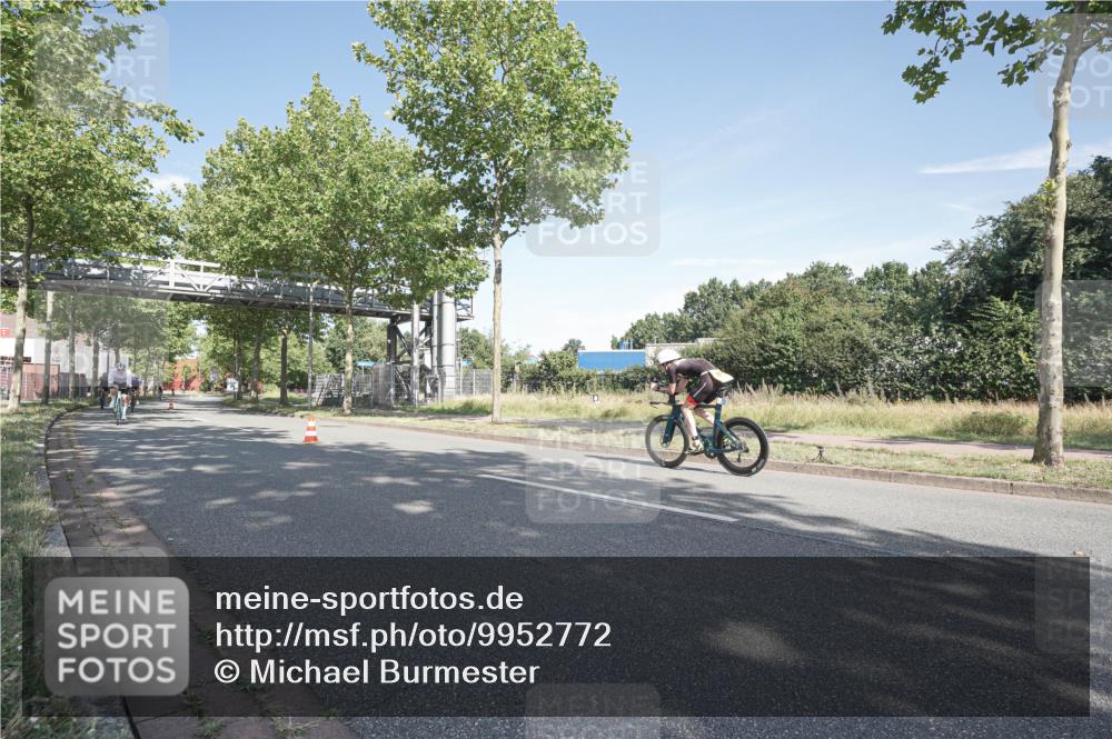 09.08.2026 - GEWOBA Citytriathlon Bremen Michael Burmester http://msf.ph/oto/9952772 09.08.2026 10:33:45 Radfahren 215, 280, 455, 474, 492, 510, 532 meine-sportfotos.de