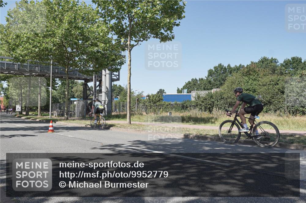 09.08.2026 - GEWOBA Citytriathlon Bremen Michael Burmester http://msf.ph/oto/9952779 09.08.2026 14:10:48 Radfahren 71, 72, 73, 137 meine-sportfotos.de