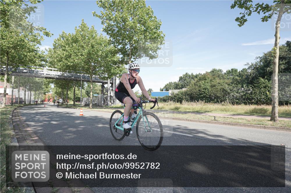 09.08.2026 - GEWOBA Citytriathlon Bremen Michael Burmester http://msf.ph/oto/9952782 09.08.2026 10:33:52 Radfahren 215, 280, 448, 455, 474, 490, 492, 522, 531, 532 meine-sportfotos.de