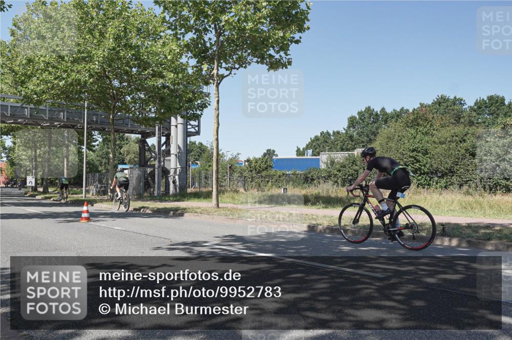 09.08.2026 - GEWOBA Citytriathlon Bremen Michael Burmester http://msf.ph/oto/9952783 09.08.2026 14:10:49 Radfahren 50, 71, 72, 137 meine-sportfotos.de