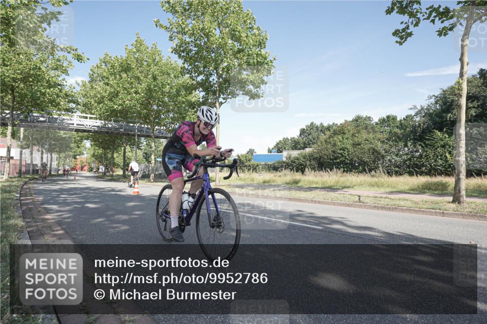 09.08.2026 - GEWOBA Citytriathlon Bremen Michael Burmester http://msf.ph/oto/9952786 09.08.2026 10:33:58 Radfahren 215, 292, 306, 448, 455, 474, 490, 492, 522, 531 meine-sportfotos.de