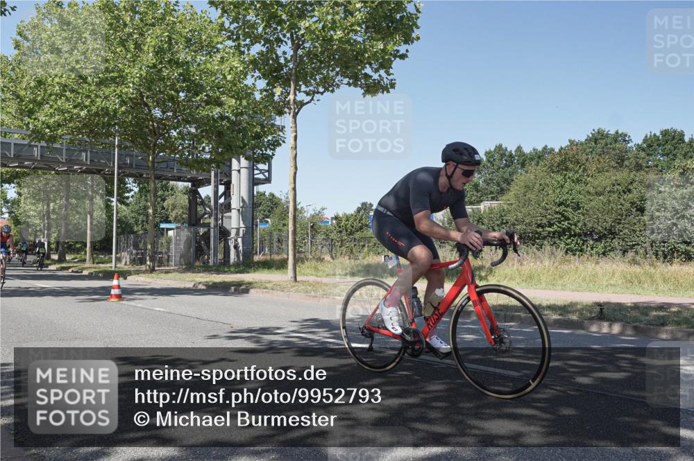 09.08.2026 - GEWOBA Citytriathlon Bremen Michael Burmester http://msf.ph/oto/9952793 09.08.2026 14:10:55 Radfahren 50, 67, 72, 137, 331 meine-sportfotos.de
