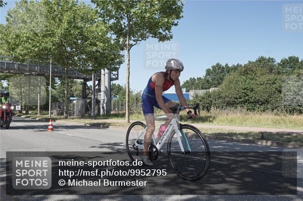 09.08.2026 - GEWOBA Citytriathlon Bremen Michael Burmester http://msf.ph/oto/9952795 09.08.2026 14:10:56 Radfahren 50, 67, 72, 137, 331 meine-sportfotos.de