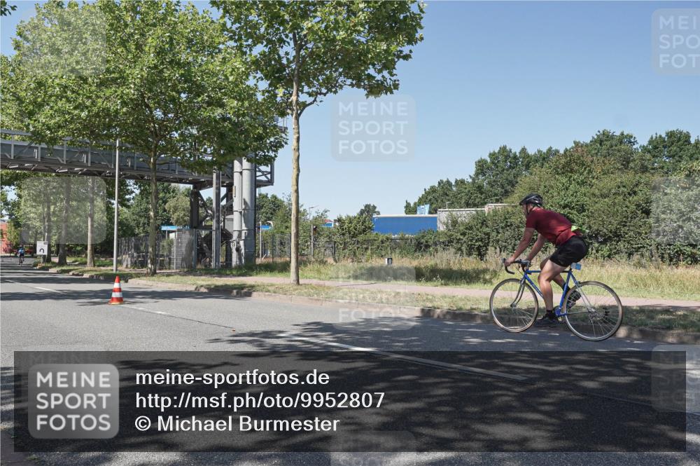 09.08.2026 - GEWOBA Citytriathlon Bremen Michael Burmester http://msf.ph/oto/9952807 09.08.2026 14:11:09 Radfahren 11, 33, 41, 50, 67, 68, 109, 113, 139, 144, 150, 331 meine-sportfotos.de