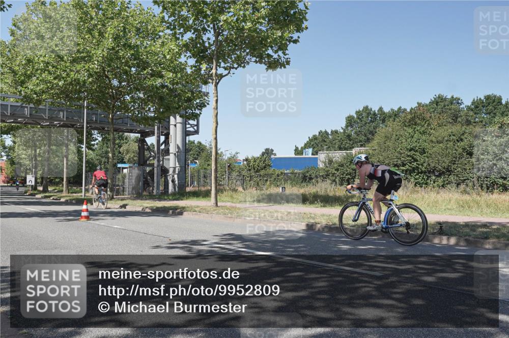 09.08.2026 - GEWOBA Citytriathlon Bremen Michael Burmester http://msf.ph/oto/9952809 09.08.2026 14:11:11 Radfahren 11, 33, 41, 67, 68, 79, 85, 109, 113, 139, 144, 150, 331 meine-sportfotos.de
