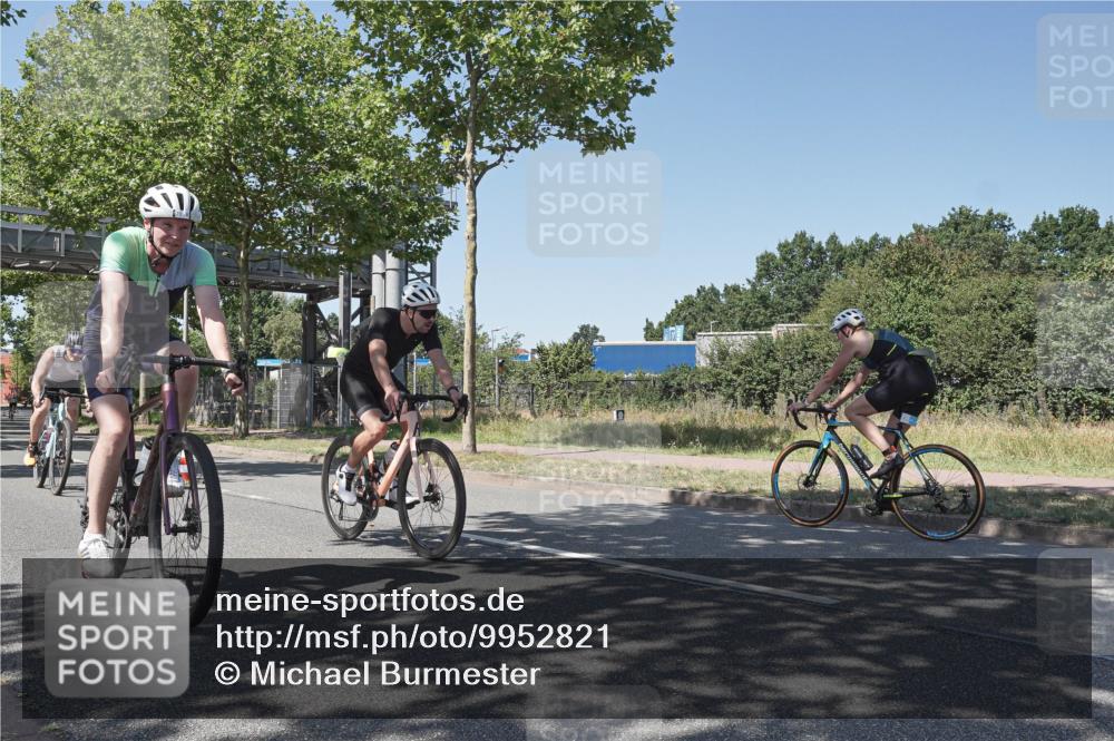 09.08.2026 - GEWOBA Citytriathlon Bremen Michael Burmester http://msf.ph/oto/9952821 09.08.2026 14:11:18 Radfahren 11, 13, 26, 33, 41, 68, 76, 79, 84, 85, 109, 113, 117, 129, 139, 143, 144, 150, 155 meine-sportfotos.de