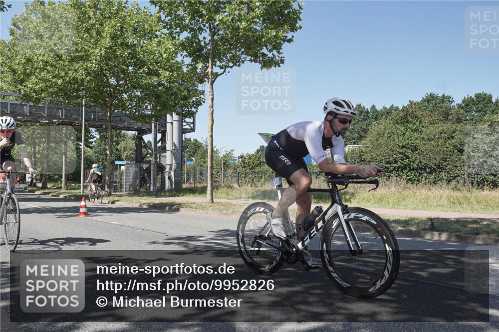 09.08.2026 - GEWOBA Citytriathlon Bremen Michael Burmester http://msf.ph/oto/9952826 09.08.2026 14:11:19 Radfahren 11, 13, 26, 41, 68, 76, 79, 84, 85, 109, 113, 117, 129, 139, 143, 144, 150, 155 meine-sportfotos.de