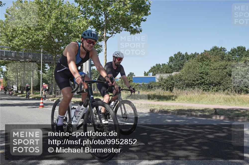 09.08.2026 - GEWOBA Citytriathlon Bremen Michael Burmester http://msf.ph/oto/9952852 09.08.2026 14:11:38 Radfahren 92, 111, 114, 118, 124, 125, 128, 155 meine-sportfotos.de