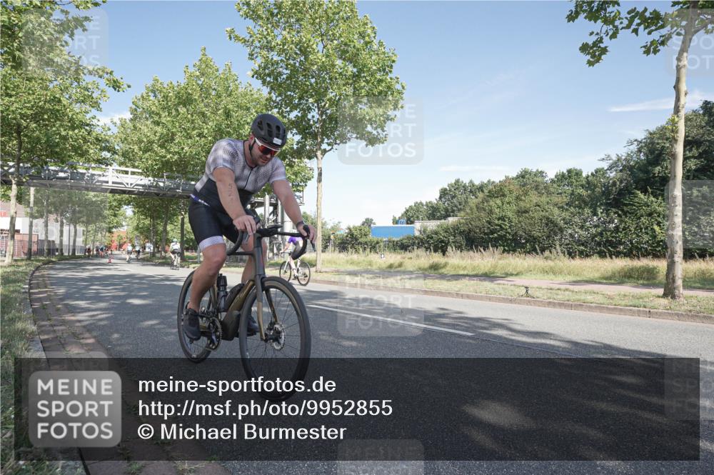 09.08.2026 - GEWOBA Citytriathlon Bremen Michael Burmester http://msf.ph/oto/9952855 09.08.2026 10:34:44 Radfahren 47, 99, 137, 193, 209, 367, 399, 439, 521 meine-sportfotos.de