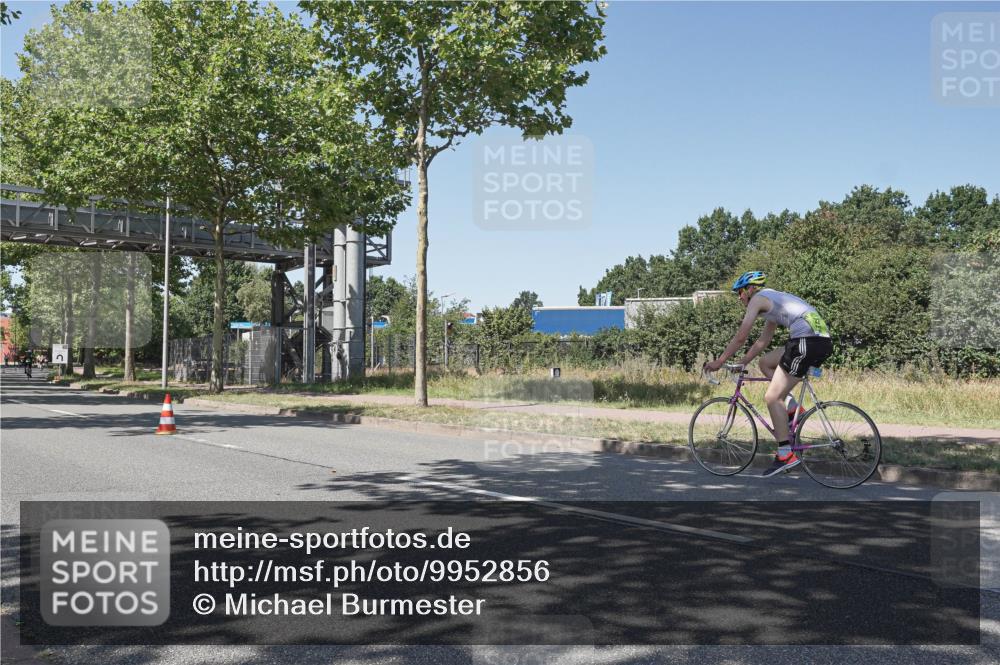 09.08.2026 - GEWOBA Citytriathlon Bremen Michael Burmester http://msf.ph/oto/9952856 09.08.2026 14:11:48 Radfahren 111, 114, 118, 124, 125, 151 meine-sportfotos.de