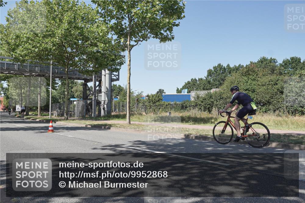 09.08.2026 - GEWOBA Citytriathlon Bremen Michael Burmester http://msf.ph/oto/9952868 09.08.2026 14:12:06 Radfahren 44, 60, 70, 350 meine-sportfotos.de