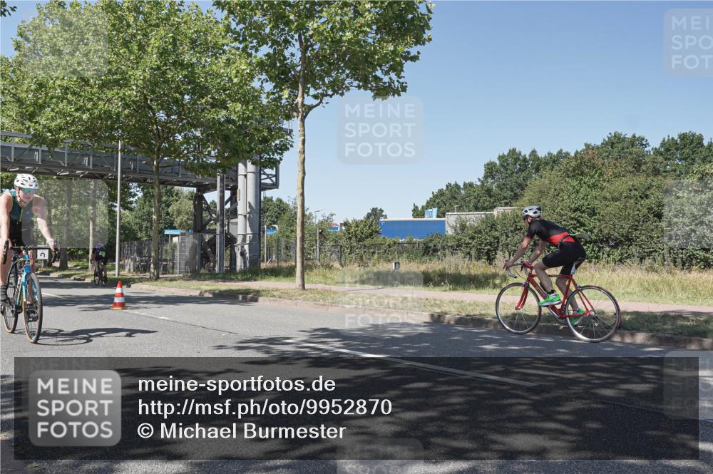 09.08.2026 - GEWOBA Citytriathlon Bremen Michael Burmester http://msf.ph/oto/9952870 09.08.2026 14:12:08 Radfahren 44, 60, 70, 350 meine-sportfotos.de