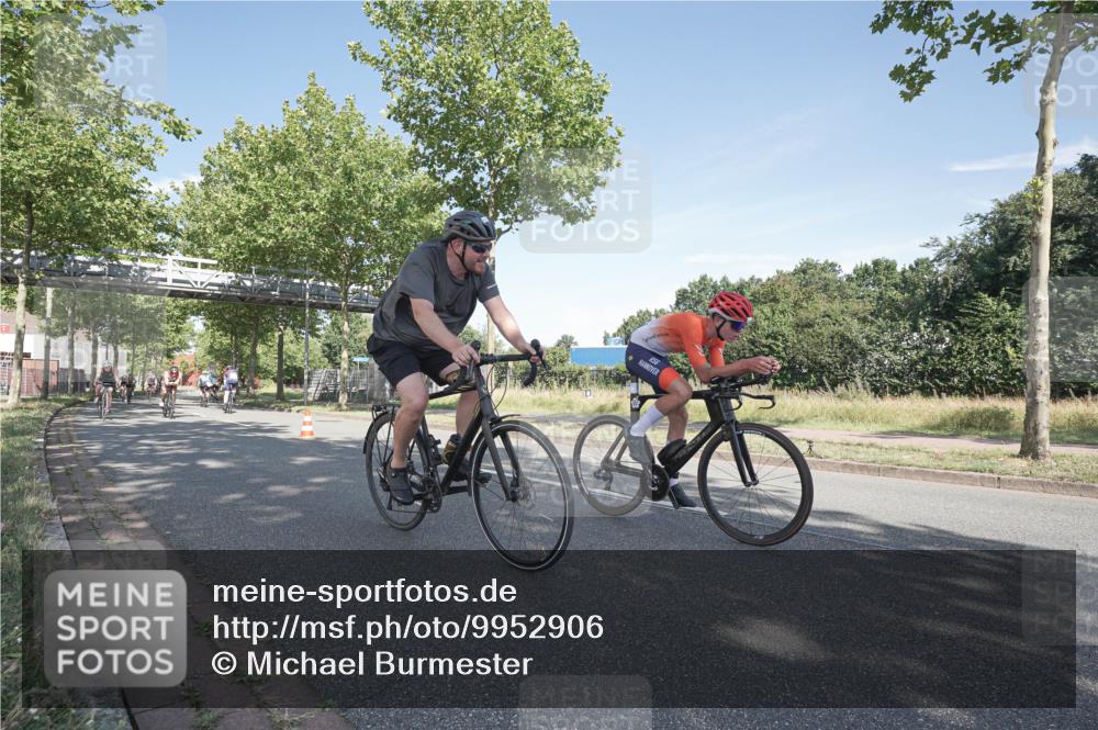 09.08.2026 - GEWOBA Citytriathlon Bremen Michael Burmester http://msf.ph/oto/9952906 09.08.2026 10:35:12 Radfahren 27, 129, 143, 169, 195, 326, 436, 440, 446, 467, 473, 476, 487, 513, 527 meine-sportfotos.de