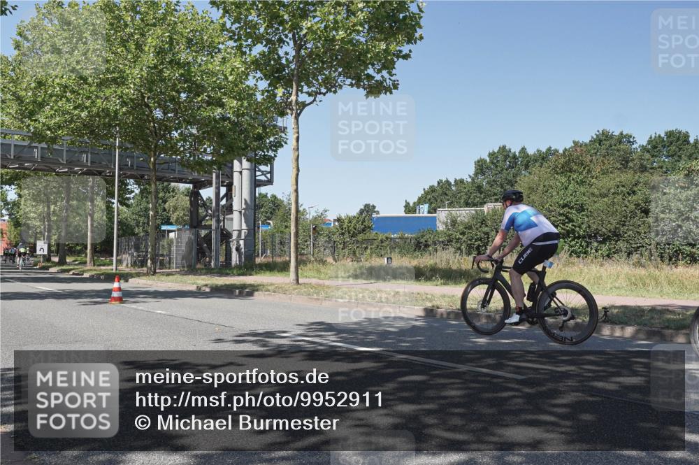09.08.2026 - GEWOBA Citytriathlon Bremen Michael Burmester http://msf.ph/oto/9952911 09.08.2026 14:12:47 Radfahren 22, 24, 134, 148, 159, 294 meine-sportfotos.de