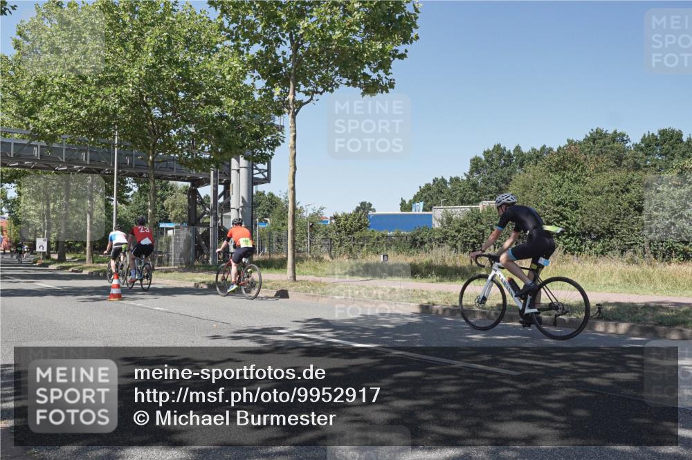 09.08.2026 - GEWOBA Citytriathlon Bremen Michael Burmester http://msf.ph/oto/9952917 09.08.2026 14:12:49 Radfahren 21, 22, 24, 134, 148, 159, 294 meine-sportfotos.de