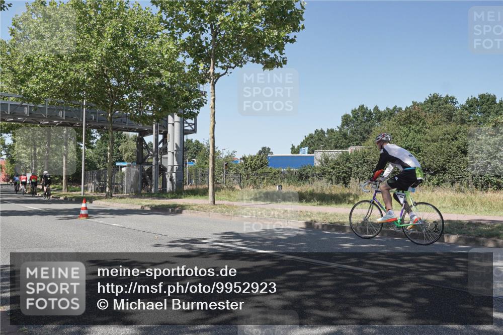 09.08.2026 - GEWOBA Citytriathlon Bremen Michael Burmester http://msf.ph/oto/9952923 09.08.2026 14:12:52 Radfahren 21, 24, 83, 134, 148, 159, 294 meine-sportfotos.de