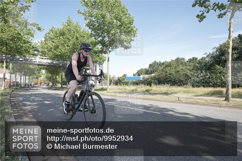 09.08.2026 - GEWOBA Citytriathlon Bremen Michael Burmester http://msf.ph/oto/9952934 09.08.2026 10:35:22 Radfahren 3, 27, 87, 129, 143, 169, 175, 189, 195, 243, 326, 361, 436, 440, 446, 467, 473, 476, 487 meine-sportfotos.de