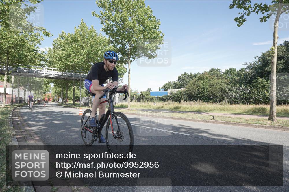 09.08.2026 - GEWOBA Citytriathlon Bremen Michael Burmester http://msf.ph/oto/9952956 09.08.2026 10:35:38 Radfahren 15, 37, 43, 57, 87, 119, 141, 175, 181, 189, 217, 361, 423, 504, 509 meine-sportfotos.de