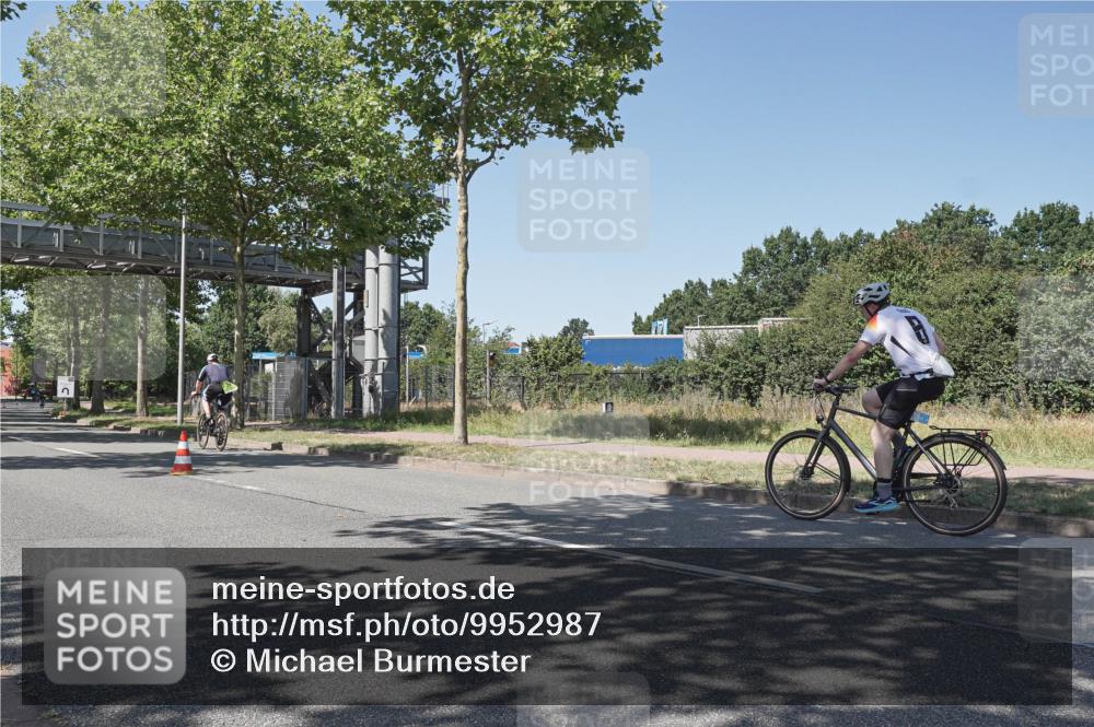 09.08.2026 - GEWOBA Citytriathlon Bremen Michael Burmester http://msf.ph/oto/9952987 09.08.2026 14:13:37 Radfahren 12, 17, 52, 74, 86, 95, 98, 115, 152, 158, 179, 180, 200, 254, 346, 353 meine-sportfotos.de