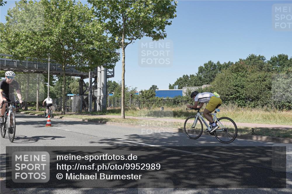 09.08.2026 - GEWOBA Citytriathlon Bremen Michael Burmester http://msf.ph/oto/9952989 09.08.2026 14:13:40 Radfahren 12, 17, 86, 95, 98, 115, 152, 158, 179, 180, 254, 346 meine-sportfotos.de