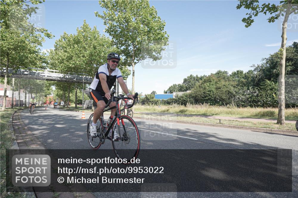 09.08.2026 - GEWOBA Citytriathlon Bremen Michael Burmester http://msf.ph/oto/9953022 09.08.2026 10:36:13 Radfahren 23, 390, 460, 480, 530 meine-sportfotos.de
