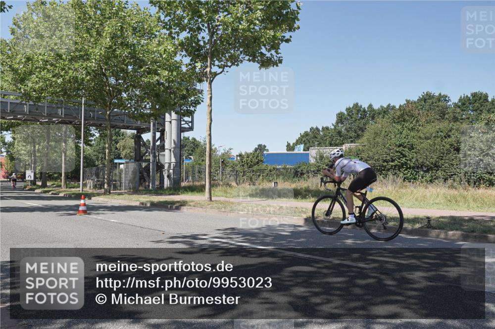 09.08.2026 - GEWOBA Citytriathlon Bremen Michael Burmester http://msf.ph/oto/9953023 09.08.2026 14:14:09 Radfahren 6, 57, 69, 146, 186, 295 meine-sportfotos.de