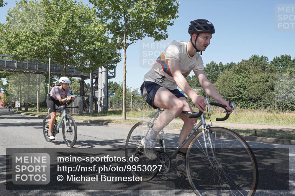 09.08.2026 - GEWOBA Citytriathlon Bremen Michael Burmester http://msf.ph/oto/9953027 09.08.2026 14:14:15 Radfahren 6, 69, 90, 146, 186, 295 meine-sportfotos.de
