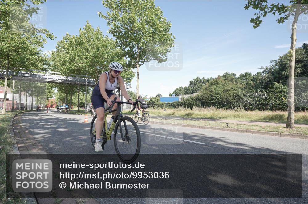09.08.2026 - GEWOBA Citytriathlon Bremen Michael Burmester http://msf.ph/oto/9953036 09.08.2026 10:36:18 Radfahren 21, 23, 139, 179, 233, 390, 460, 480, 530 meine-sportfotos.de