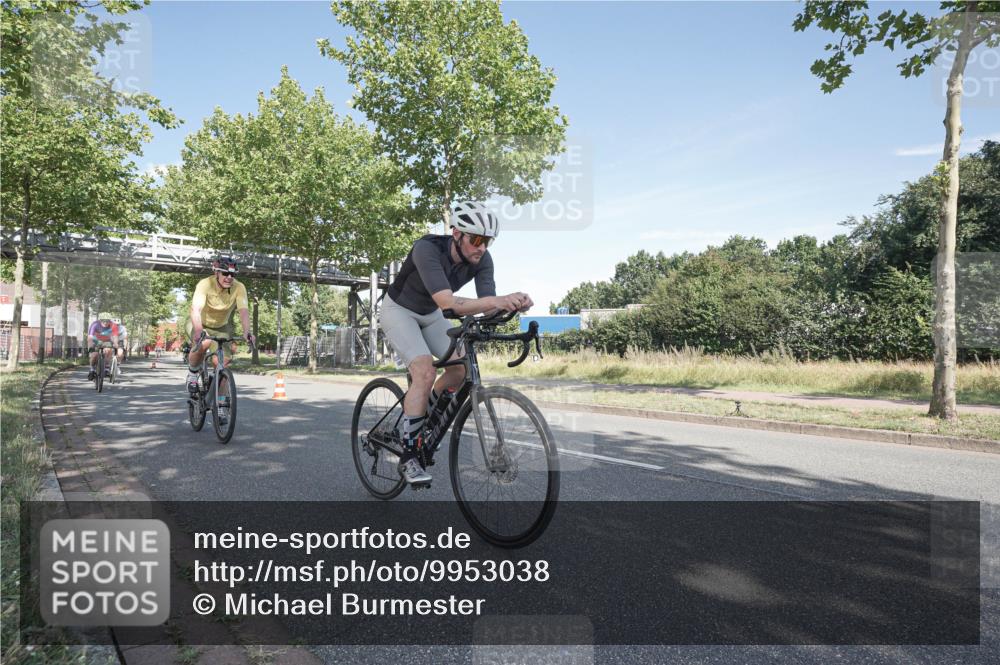 09.08.2026 - GEWOBA Citytriathlon Bremen Michael Burmester http://msf.ph/oto/9953038 09.08.2026 10:36:23 Radfahren 21, 23, 135, 139, 179, 211, 233, 460, 530 meine-sportfotos.de