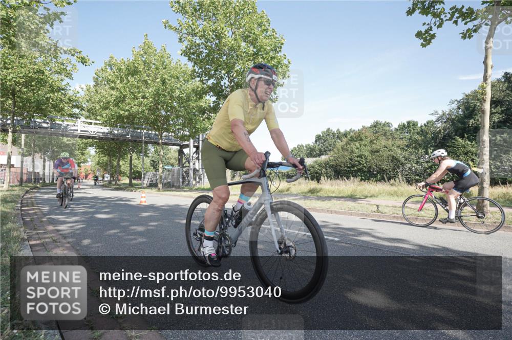 09.08.2026 - GEWOBA Citytriathlon Bremen Michael Burmester http://msf.ph/oto/9953040 09.08.2026 10:36:24 Radfahren 21, 23, 135, 139, 163, 179, 211, 233, 460, 530 meine-sportfotos.de
