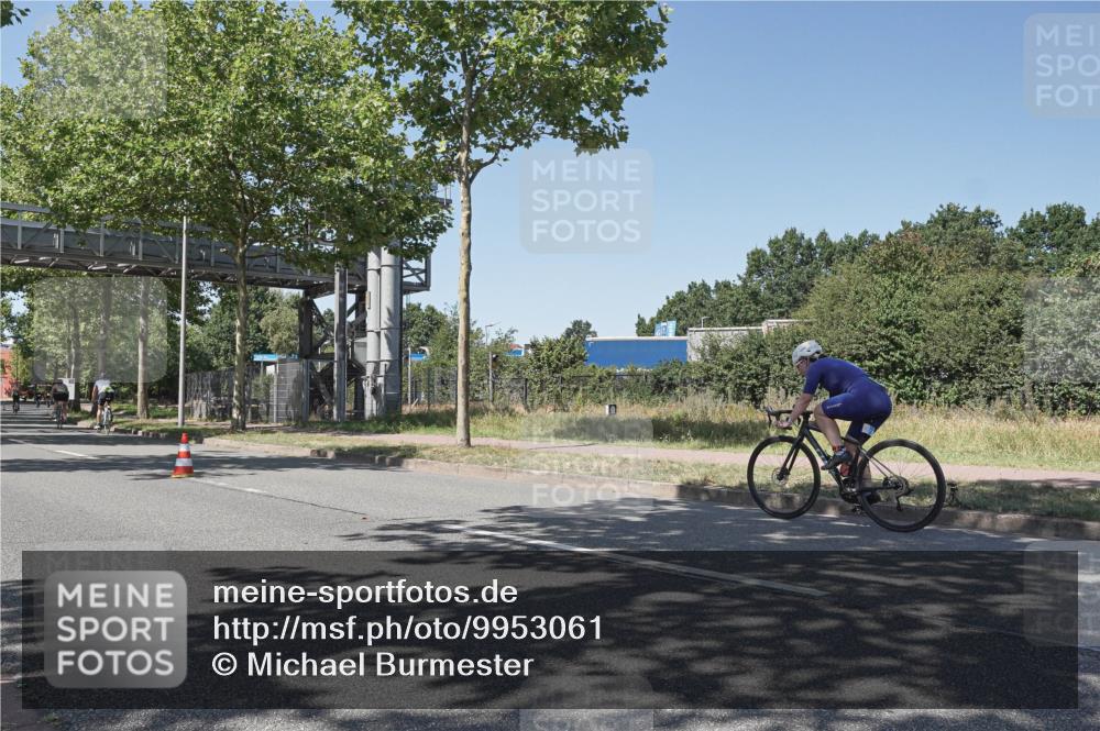 09.08.2026 - GEWOBA Citytriathlon Bremen Michael Burmester http://msf.ph/oto/9953061 09.08.2026 14:14:48 Radfahren 64, 121, 147, 401 meine-sportfotos.de
