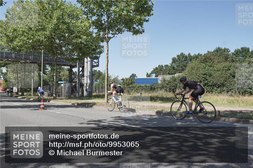 09.08.2026 - GEWOBA Citytriathlon Bremen Michael Burmester http://msf.ph/oto/9953065 09.08.2026 14:14:49 Radfahren 3, 64, 121, 147 meine-sportfotos.de
