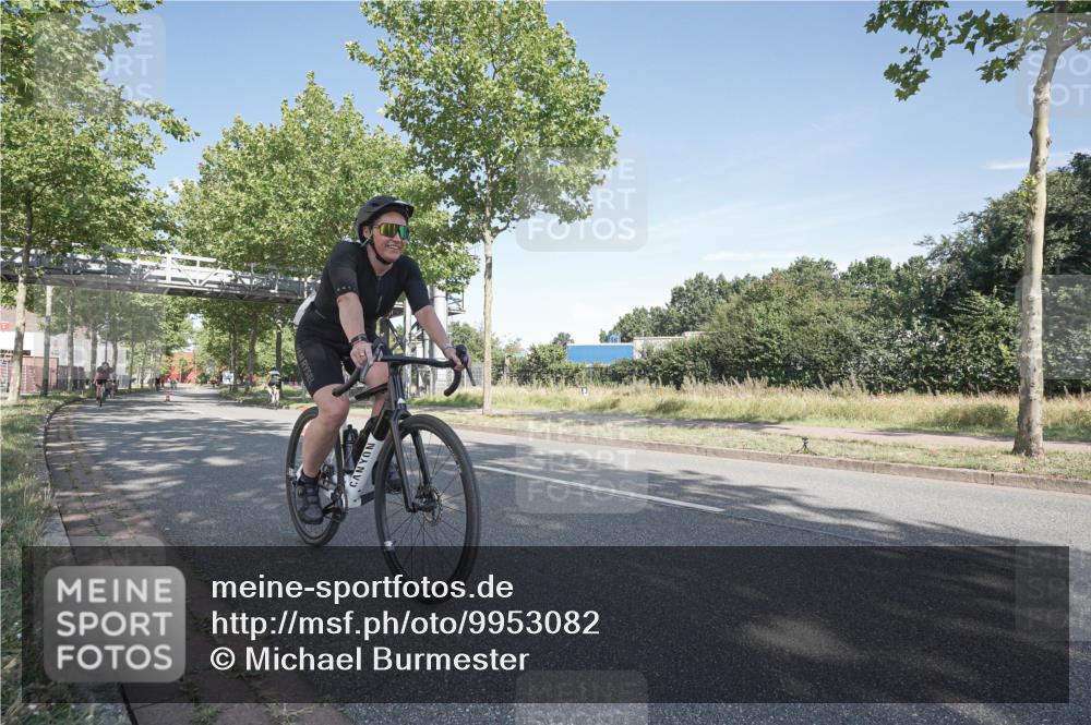 09.08.2026 - GEWOBA Citytriathlon Bremen Michael Burmester http://msf.ph/oto/9953082 09.08.2026 10:36:50 Radfahren 13, 33, 41, 67, 93, 111, 157, 191, 225, 235, 247, 281, 349, 426, 491 meine-sportfotos.de