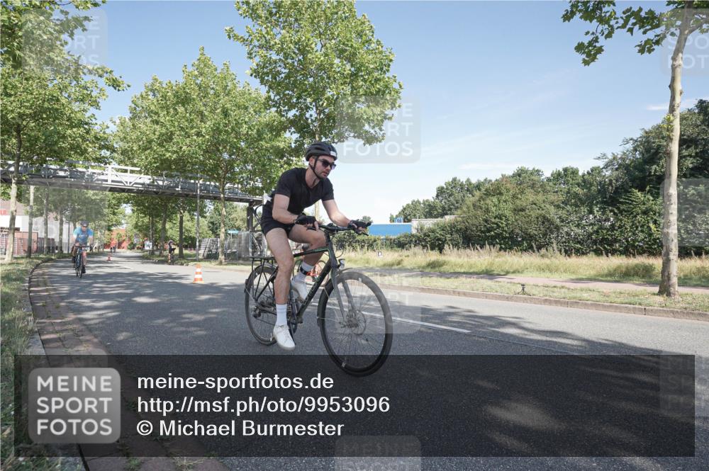 09.08.2026 - GEWOBA Citytriathlon Bremen Michael Burmester http://msf.ph/oto/9953096 09.08.2026 10:37:04 Radfahren 13, 31, 33, 55, 85, 111, 155, 205, 247, 451 meine-sportfotos.de
