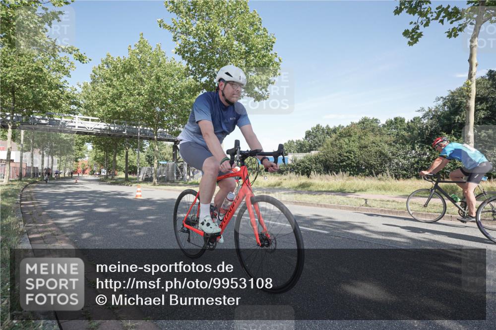 09.08.2026 - GEWOBA Citytriathlon Bremen Michael Burmester http://msf.ph/oto/9953108 09.08.2026 10:37:17 Radfahren 53, 55, 61, 113, 155, 287, 451, 459 meine-sportfotos.de