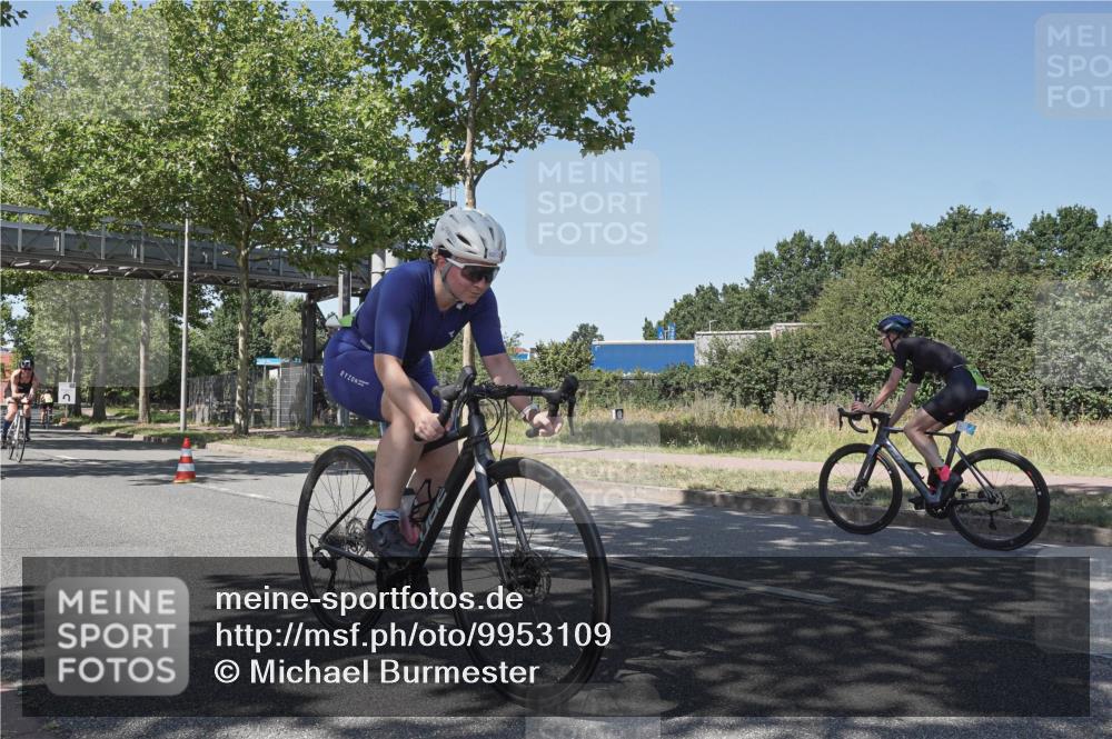 09.08.2026 - GEWOBA Citytriathlon Bremen Michael Burmester http://msf.ph/oto/9953109 09.08.2026 14:15:34 Radfahren 7, 10, 80, 122, 218, 257, 260, 263, 285, 302, 349, 354, 433 meine-sportfotos.de