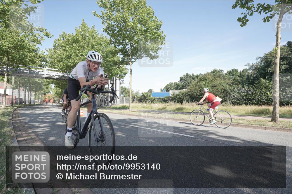 09.08.2026 - GEWOBA Citytriathlon Bremen Michael Burmester http://msf.ph/oto/9953140 09.08.2026 10:37:52 Radfahren 45, 229, 237, 387 meine-sportfotos.de
