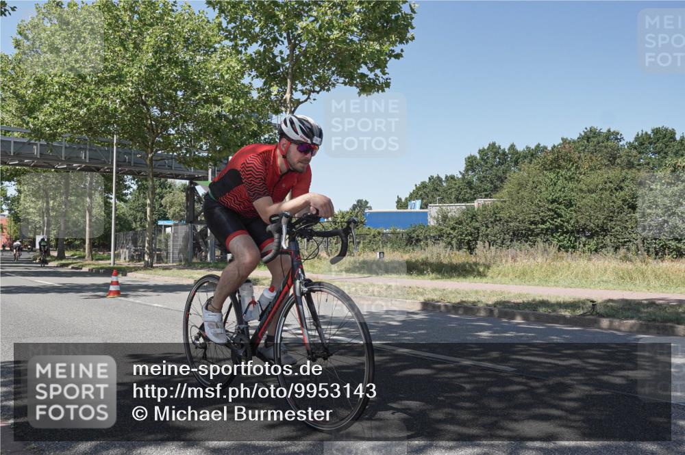 09.08.2026 - GEWOBA Citytriathlon Bremen Michael Burmester http://msf.ph/oto/9953143 09.08.2026 14:15:53 Radfahren 14, 37, 43, 89, 133, 163, 172, 182, 218, 232, 263, 291, 308 meine-sportfotos.de