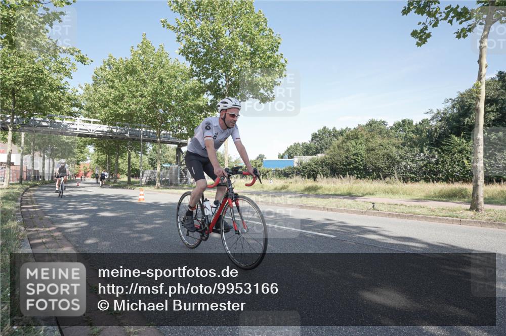09.08.2026 - GEWOBA Citytriathlon Bremen Michael Burmester http://msf.ph/oto/9953166 09.08.2026 10:38:26 Radfahren 49, 127, 171, 183, 409, 424, 425, 435 meine-sportfotos.de