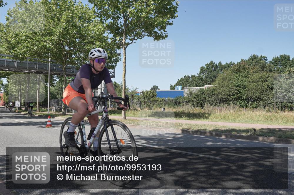 09.08.2026 - GEWOBA Citytriathlon Bremen Michael Burmester http://msf.ph/oto/9953193 09.08.2026 14:16:28 Radfahren 20, 58, 132, 203, 217, 220, 240, 271, 284, 345, 351, 360 meine-sportfotos.de