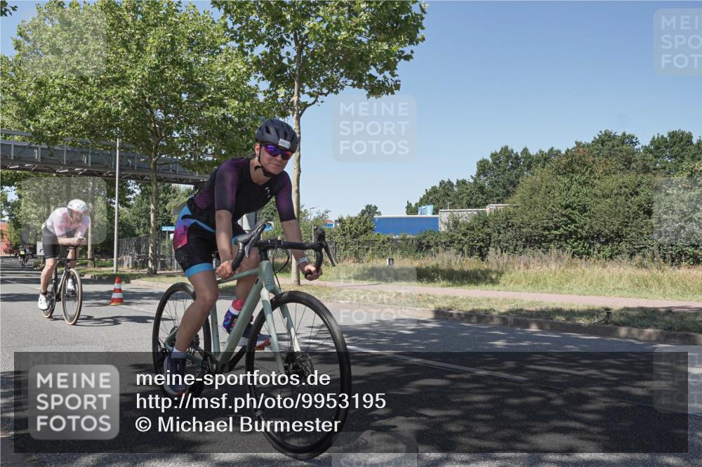 09.08.2026 - GEWOBA Citytriathlon Bremen Michael Burmester http://msf.ph/oto/9953195 09.08.2026 14:16:31 Radfahren 20, 58, 132, 192, 203, 217, 220, 240, 271, 284, 325, 351, 360 meine-sportfotos.de