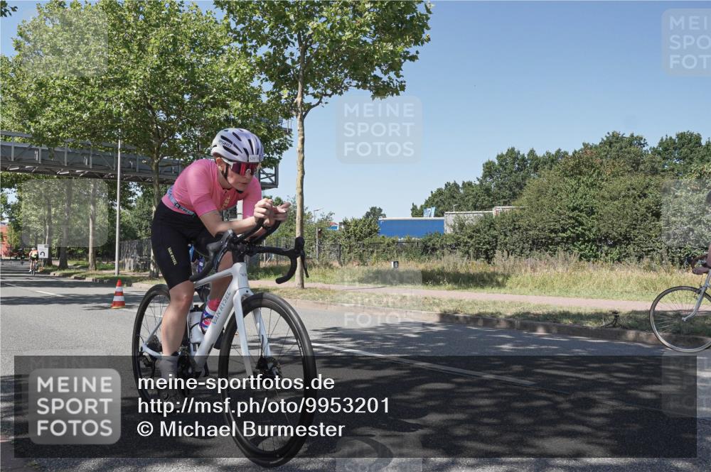 09.08.2026 - GEWOBA Citytriathlon Bremen Michael Burmester http://msf.ph/oto/9953201 09.08.2026 14:16:36 Radfahren 58, 132, 192, 203, 220, 240, 271, 284, 325, 351, 360 meine-sportfotos.de