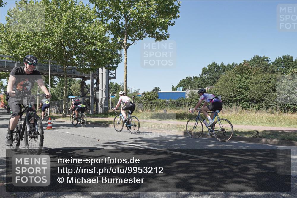 09.08.2026 - GEWOBA Citytriathlon Bremen Michael Burmester http://msf.ph/oto/9953212 09.08.2026 14:16:41 Radfahren 132, 192, 203, 240, 325, 334, 360 meine-sportfotos.de