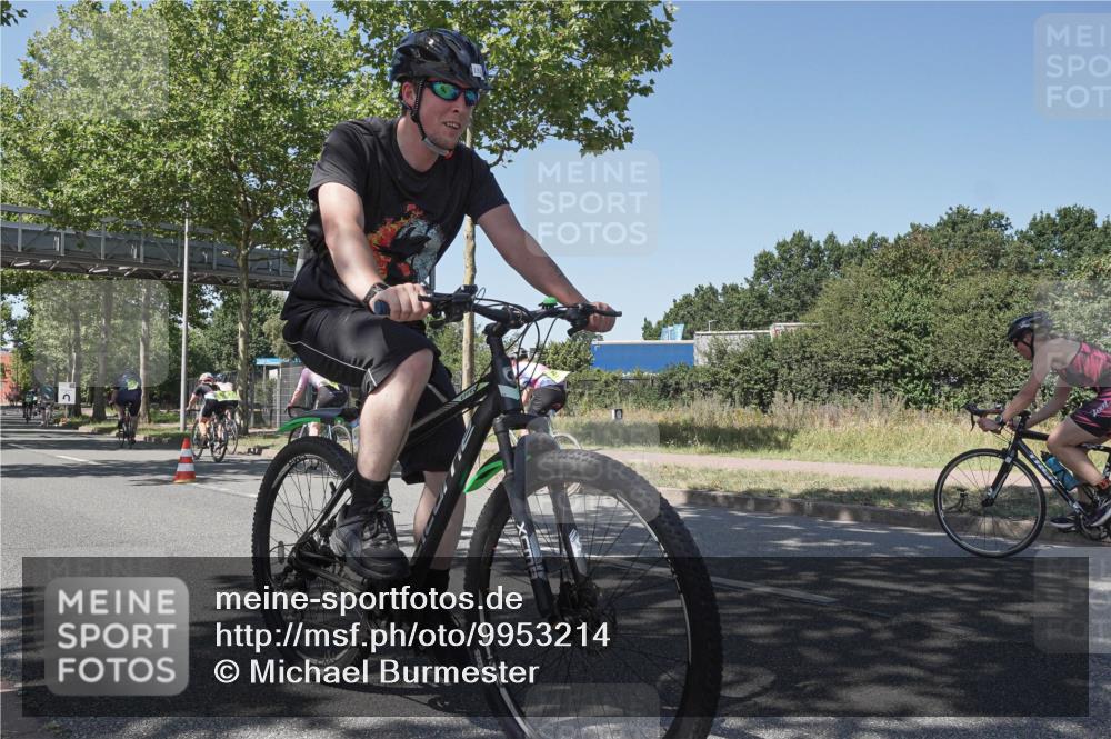 09.08.2026 - GEWOBA Citytriathlon Bremen Michael Burmester http://msf.ph/oto/9953214 09.08.2026 14:16:42 Radfahren 132, 192, 240, 325, 334, 360 meine-sportfotos.de