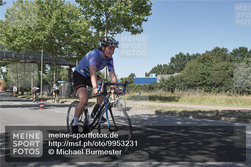 09.08.2026 - GEWOBA Citytriathlon Bremen Michael Burmester http://msf.ph/oto/9953231 09.08.2026 14:16:54 Radfahren 106, 236, 286, 334, 339 meine-sportfotos.de